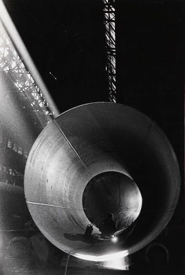Фотография «Шов Патона». Фотограф Н. Хорунжий. [1960-е].
